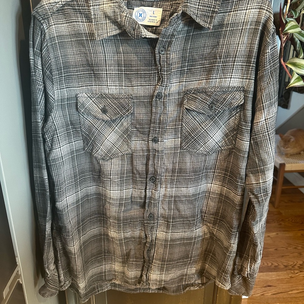 Men's Gray Hurley Plaid Shirt‎